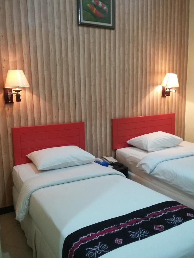 Queen City Hotel Banjarmasin Banjarmasin  Extérieur photo