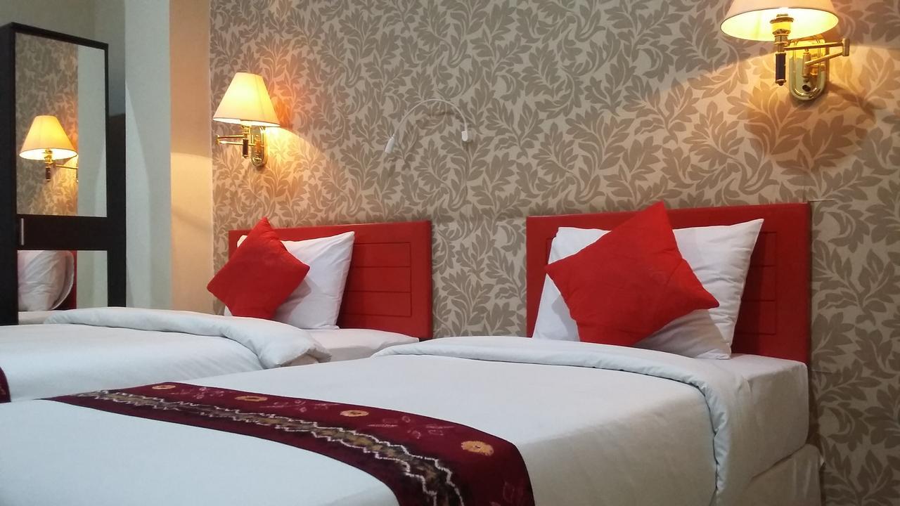 Queen City Hotel Banjarmasin Banjarmasin  Extérieur photo